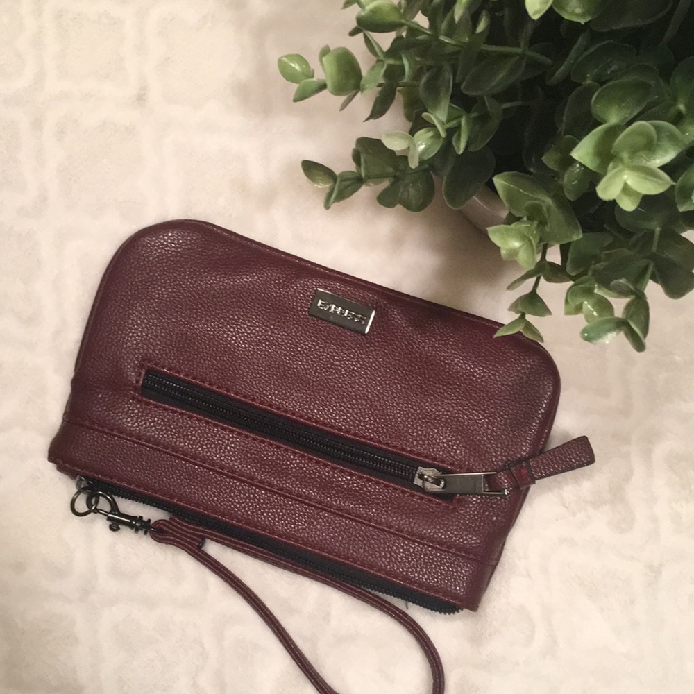 Express wristlet